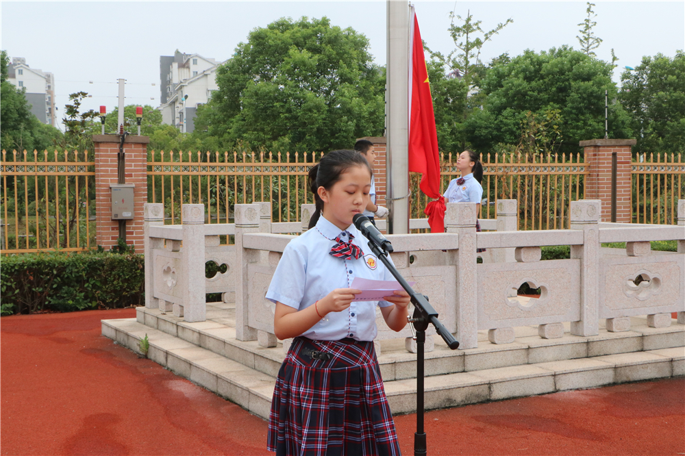 d068c705c88542cc8e6a******282374d.jpg d068c705c88542cc8e6a******282374d.jpg