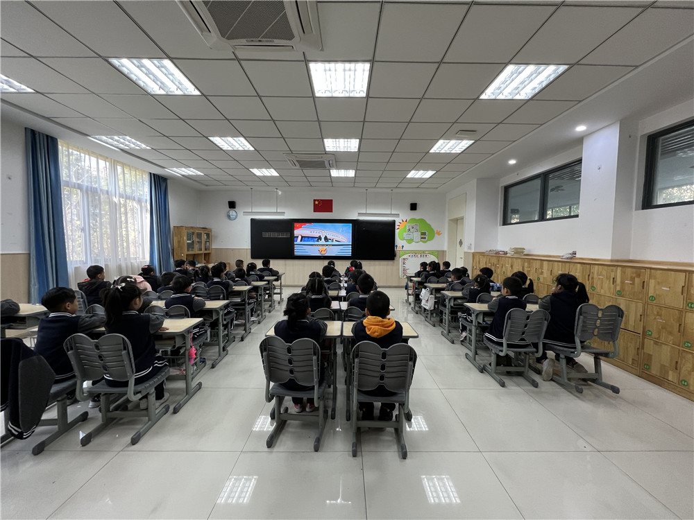 5b7f1a1ed17549ee92673058a53b015b.jpg 5b7f1a1ed17549ee92673058a53b015b.jpg