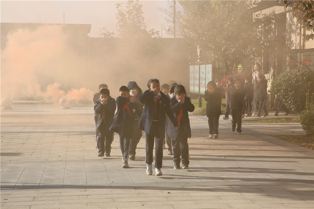 5b8573471ecf40d28c2e5cd767df0d37.jpg 5b8573471ecf40d28c2e5cd767df0d37.jpg