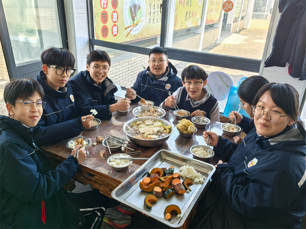 4ab792e3ff6d401fb57820834e934b09.png 4ab792e3ff6d401fb57820834e934b09.png