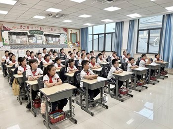 法律护航成长，思辨点亮未来——张家港市外国语学校五（1）班家长课堂